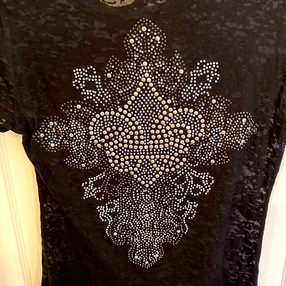 SWEET N KOOL Burnout T-shirt with Fleur de Lis embellished on the back. Size XL